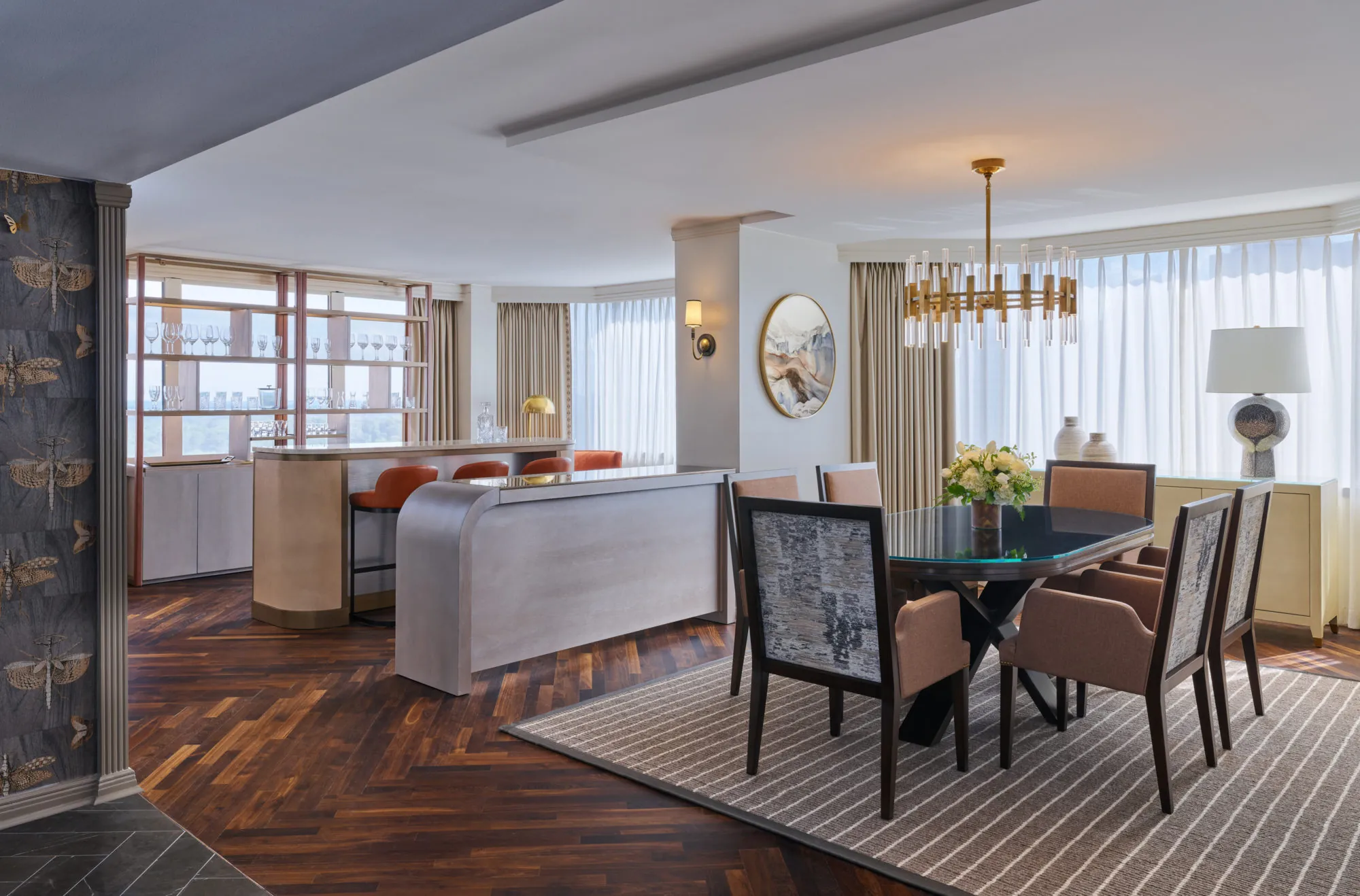 https://thewhitleyhotel.com/wp-content/uploads/2024/04/LUX_ATLLU_pressuiteliv2PRES-e1566582593482.jpg