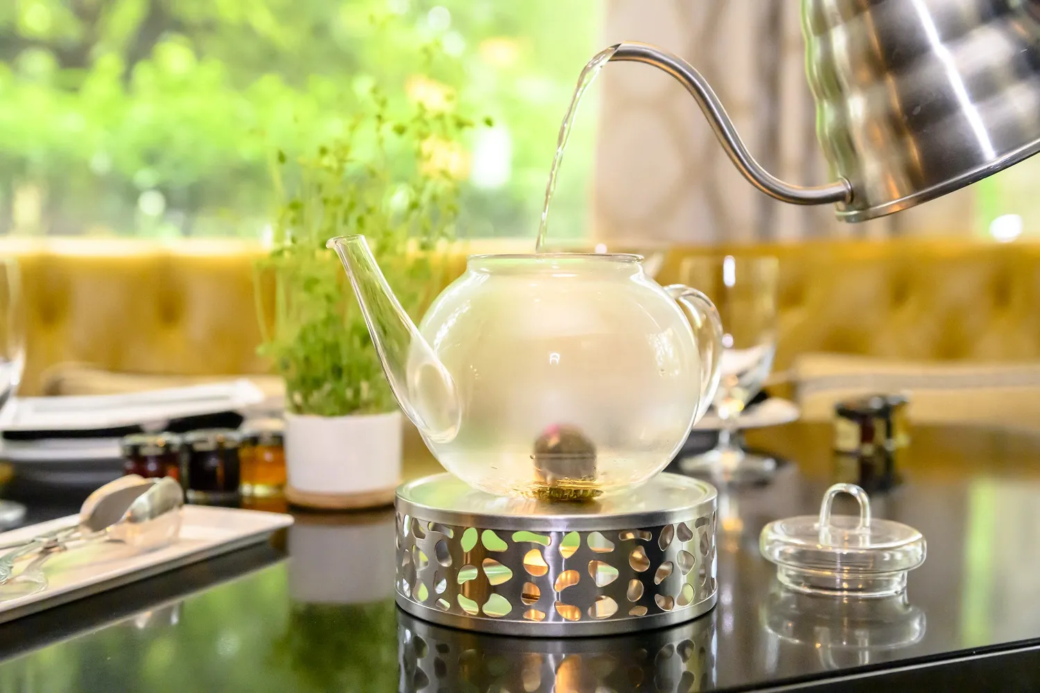 https://thewhitleyhotel.com/wp-content/uploads/2024/07/Tipsy-Tea-Website-Header-5.jpg